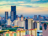 베트남 수도 하노이에 고층빌딩들이 빼곡하게 들어선 모습. [위키피디아]