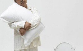 야간뇨로 잠 못 이루세요? 저녁에 물 적게 드세요