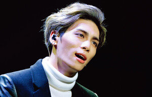 #샤이니 종현 #수고했어 고생했어 #베르테르 효과