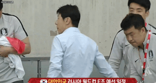 [영상]손흥민·정우영 그런 표정으로 담소?…누리꾼 입모양 분석 ‘올인’