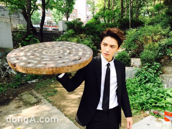 한류스타 김재중 120억 재력!