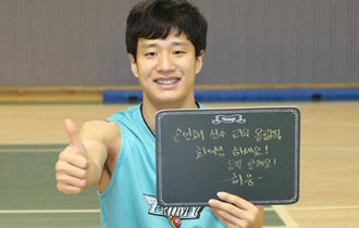 Hur Woong sends message of support to Son Yeon-jae