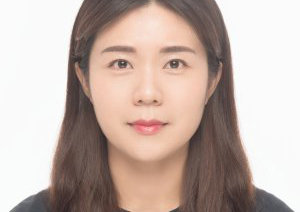 11층 창문에 걸터앉은 10대…지나던 여경이 다독여 비극 막았다