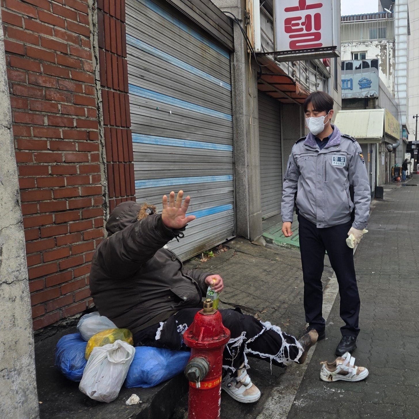 “이대로 죽겠다”는 노숙인 알고보니 ‘장기실종자’…20년 만에 가족 품으로
