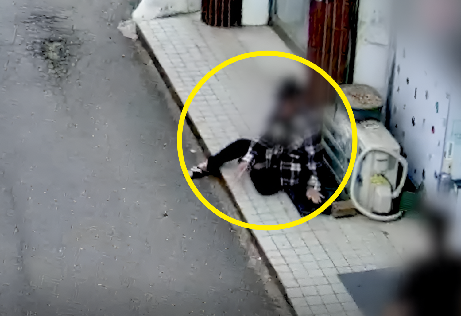 길 잃고 주저앉은 치매노인…퇴근길 경찰 ‘촉’이 구했다