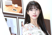 아이유, 안 놀라면 반칙인 실물깡패