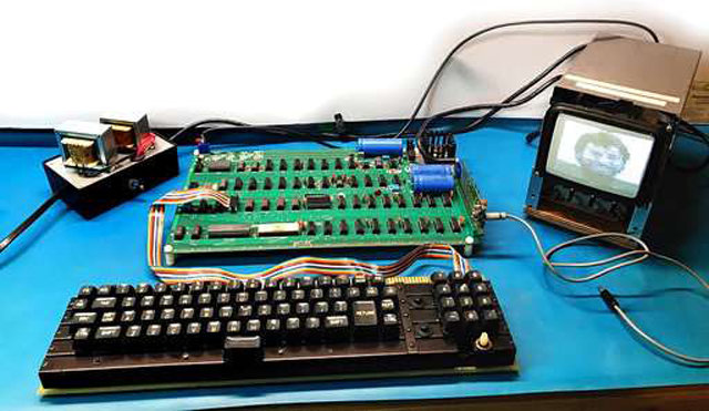 アップル初のPC「アップルー1」のうち最良品が来月