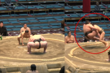 62㎏ 직장인 출신이 163㎏ 거인 제압…日스모판 ‘다윗과 골리앗’