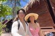 “옷 갈아입는데 벽 틈에 사람 눈이”…투숙객 폭로에 태국 리조트 발칵