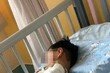 “엄마 오나 보려다“ 11층서 추락한 4살 아이, 기적의 생존