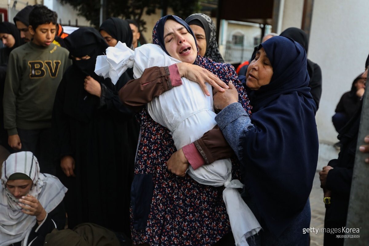 “I lost everything, including the twins I had in 10 years and my husband.” The screams of Gaza women “I lost everything, including the twins I had in 10 years and my husband.” The screams of Gaza women