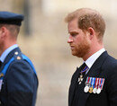 英 여왕 장례식, 예복 대신 수트 입은 왕실 남자는 누구?
