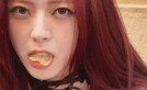 있지 유나, 마트에서도 우월한 골반…도도한 고양이美