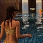 이주빈, 수영복 자태 공개…직각 어깨·탄탄한 잔근육 ‘자기관리의 정석’