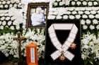 “선생님을 영원히 기억하겠다” 故 이순재 마지막 가는 길 후배들이 함께 했다
