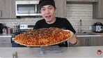 ‘불닭면 15봉지 9분 컷’ 美유튜버, 다음 목표는 OOO [이설의 한입 스토리]