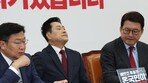 [정치 한 컷]면전에서 울린 ‘사퇴 요구’…고개 젖힌 장동혁