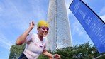 석촌호수 헤엄치고 123층 질주…철인왕은 누구? [청계천 옆 사진관]