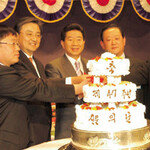 우군, 적군 구분해 ‘전쟁’ 벌이지 말라