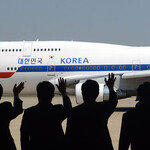 조찬모임 통곡 사건, 승무원 성추행 사건…