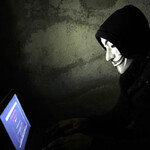 ‘디지털 로빈후드’ 가면 쓴 사이버 테러리스트