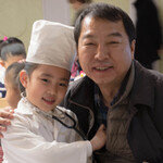 “싸우고 이해하면서 신뢰 쌓았더니 ‘바티칸 앞잡이’에서 ‘신부님’으로”     