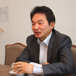 “권력은 나눌수록 커진다”