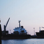 惡을 차용한 善 그 이상한 공존