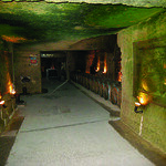 지하 9m, 중세시대 숙성고에서 탄생한 웅장한 맛