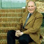 소수언어로 그려낸 ‘박해와 고통’