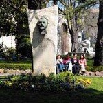 거리 곳곳에 살아 숨쉬는 ‘고흐의 예술혼’