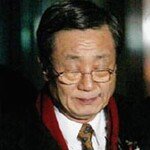 ‘서정우 피고인’ 서울지법 부담되네