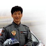 의사 가운 벗으면 ‘프로 카레이서’