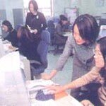 21세기는 ‘핑크 칼라’의 시대 