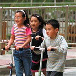 부러지고 깨지고… ‘킥보드’는 애물단지? 