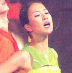 남성 달구는 ‘살사’춤의 화신 백지영