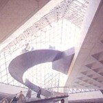 전통-현대의 만남 ‘루브르 박물관’ 