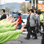 속 타는 후보, 싸늘한 民心