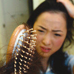 여성탈모 초기에 모낭을 지켜라!