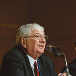 “샌드위치 한국 돌파구? 탈무드 같은 교육에 있죠”