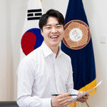 “문재인 정권 지지율은 편 가르기 덕분”