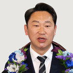 “사람 사는 세상 향한 노무현의 못다 이룬 꿈 다시 실현하겠다”