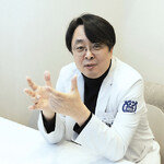 “속고 있다는 진실보다 견딜 수 있는 거짓 택한다”