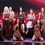 ‘아기 상어’ ‘바나나차차’ 아이돌이 아동 콘텐츠와 협업하는 이유