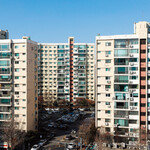 고금리와 집값, 누가 이길까