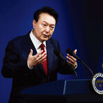 “아내의 현명치 못한 처신” 사과한 尹, ‘김건희 특검’은 반대