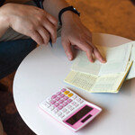 하루만 맡겨도 이자 4%… 금리인하기 주목받는 고금리 파킹통장