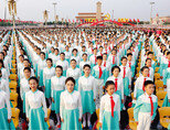 7월 1일 중국공산당 창당 100주년 기념식에 참석한 중국 학생들. [GETTYIMAGES]