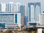 대통령 집무실이 이전될 서울 용산구 국방부 청사(오른쪽)와 합동참모본부 건물. [뉴스1]