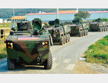 한국 해병대가 운용하는 현대로템 K808 장갑차. [뉴스1]